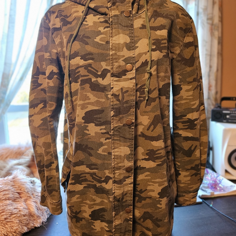 Windsor~ Sold Out Camouflage Hooded Jacket